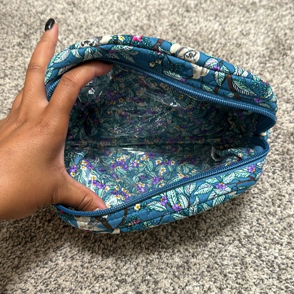 Vera Bradley- Medium Cosmetic - Picture 3 of 4